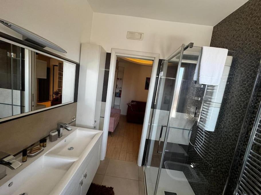 Emmanuele House Tuscolana Appartement *